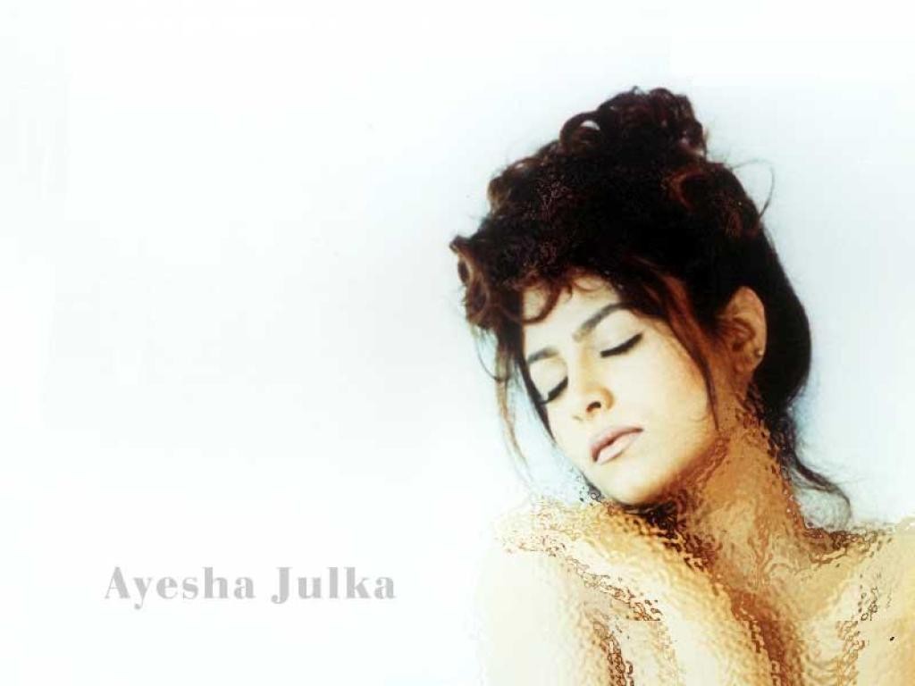 Ayesha Jhulka HD hot Wallpaper
