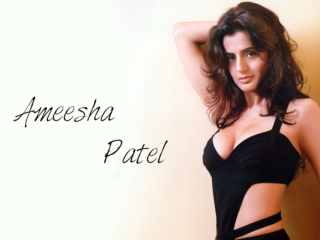 ameesha-patel-1600x900-hot-hd-pics